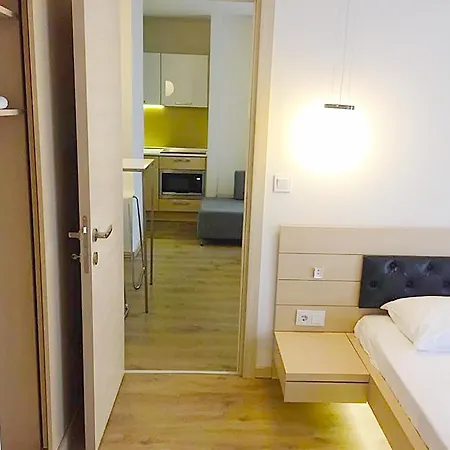 아파트 Holiday House 안탈리아